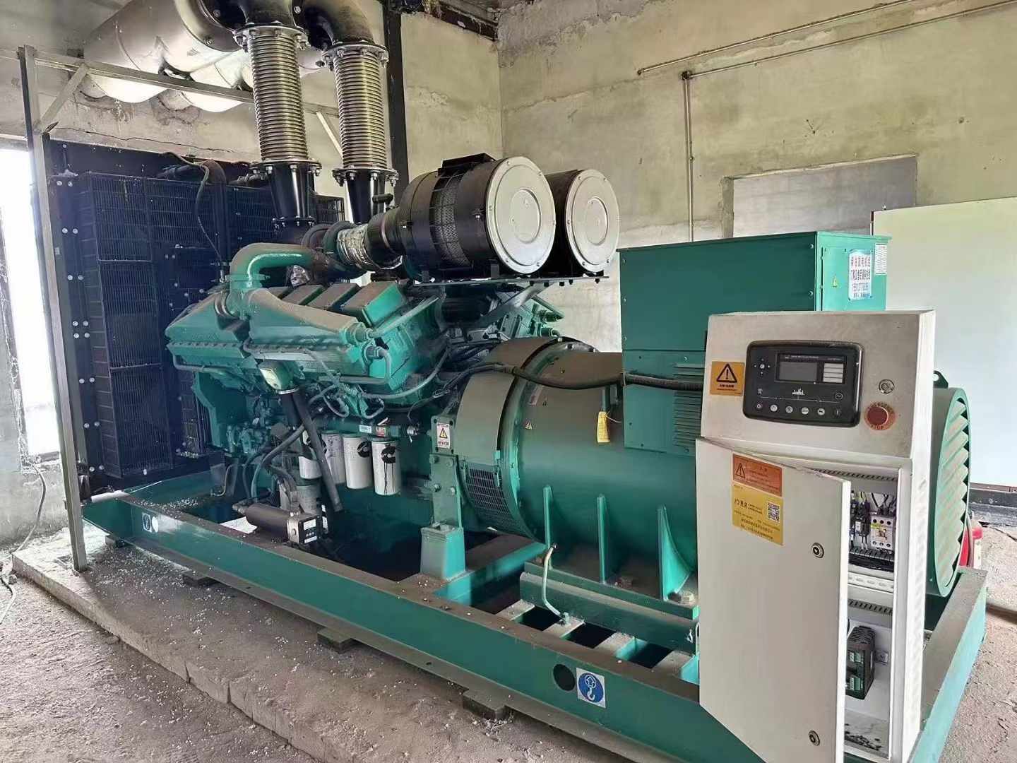 舞阳无功补偿装置的性能评估需要考虑哪些因素？