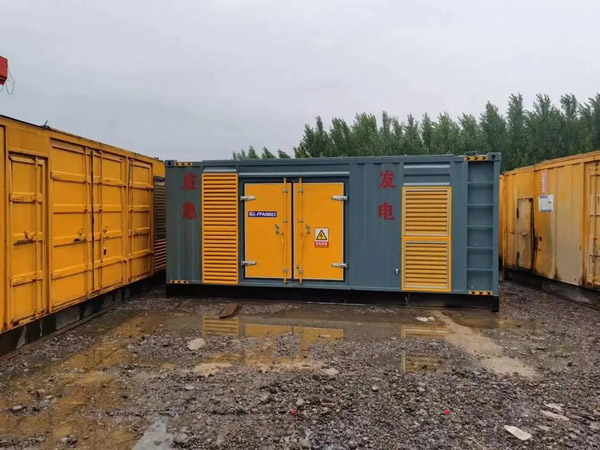 舞阳柴油发电机如何判断干式空气滤清器是否需要更换？